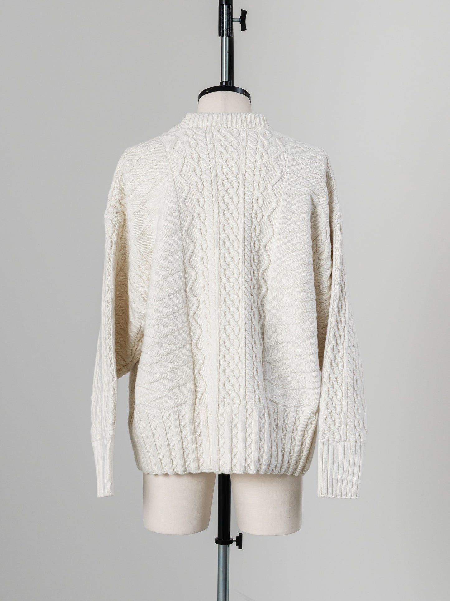 【PRE ORDER】multi cable sweater