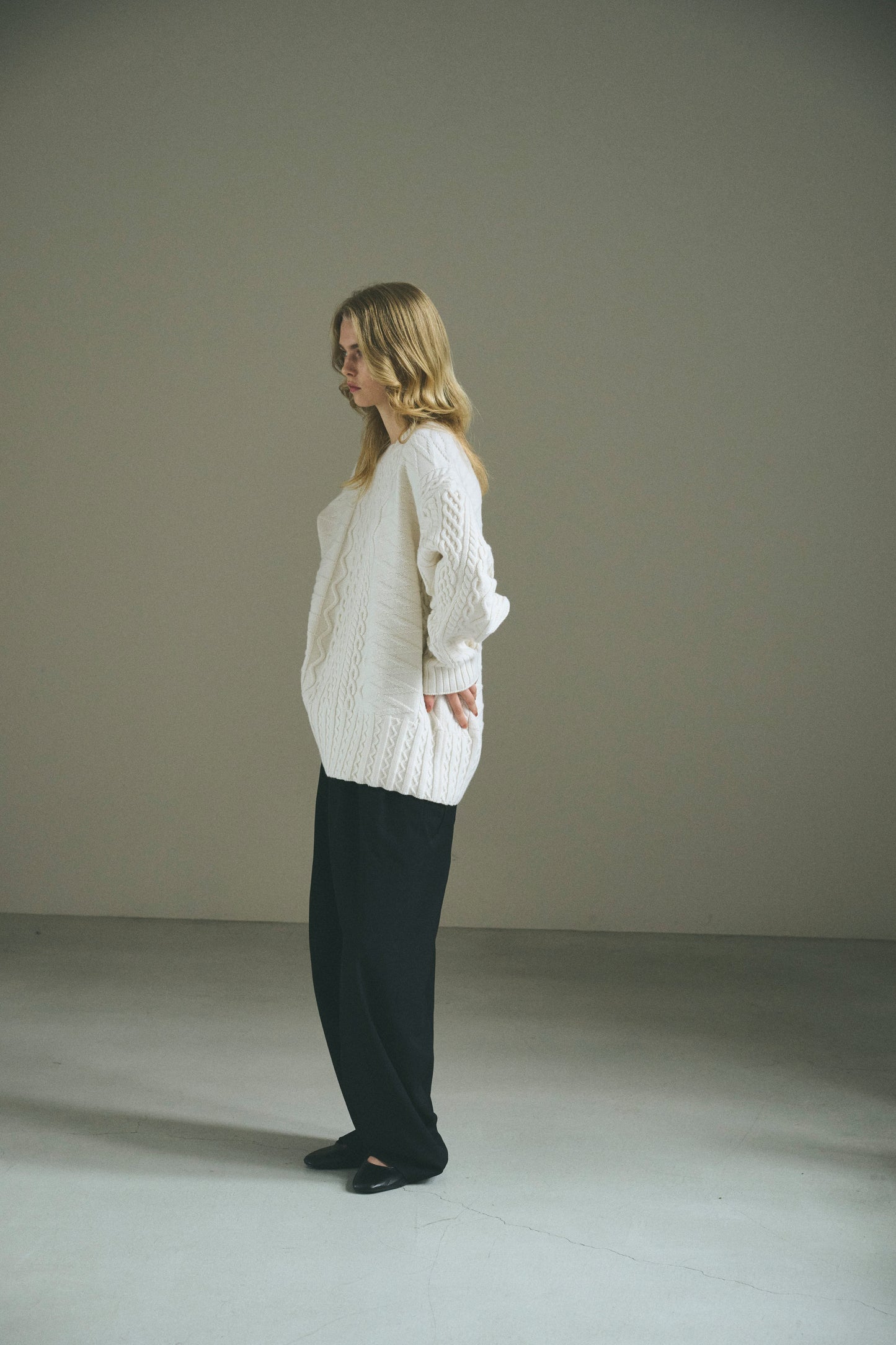【PRE ORDER】multi cable sweater