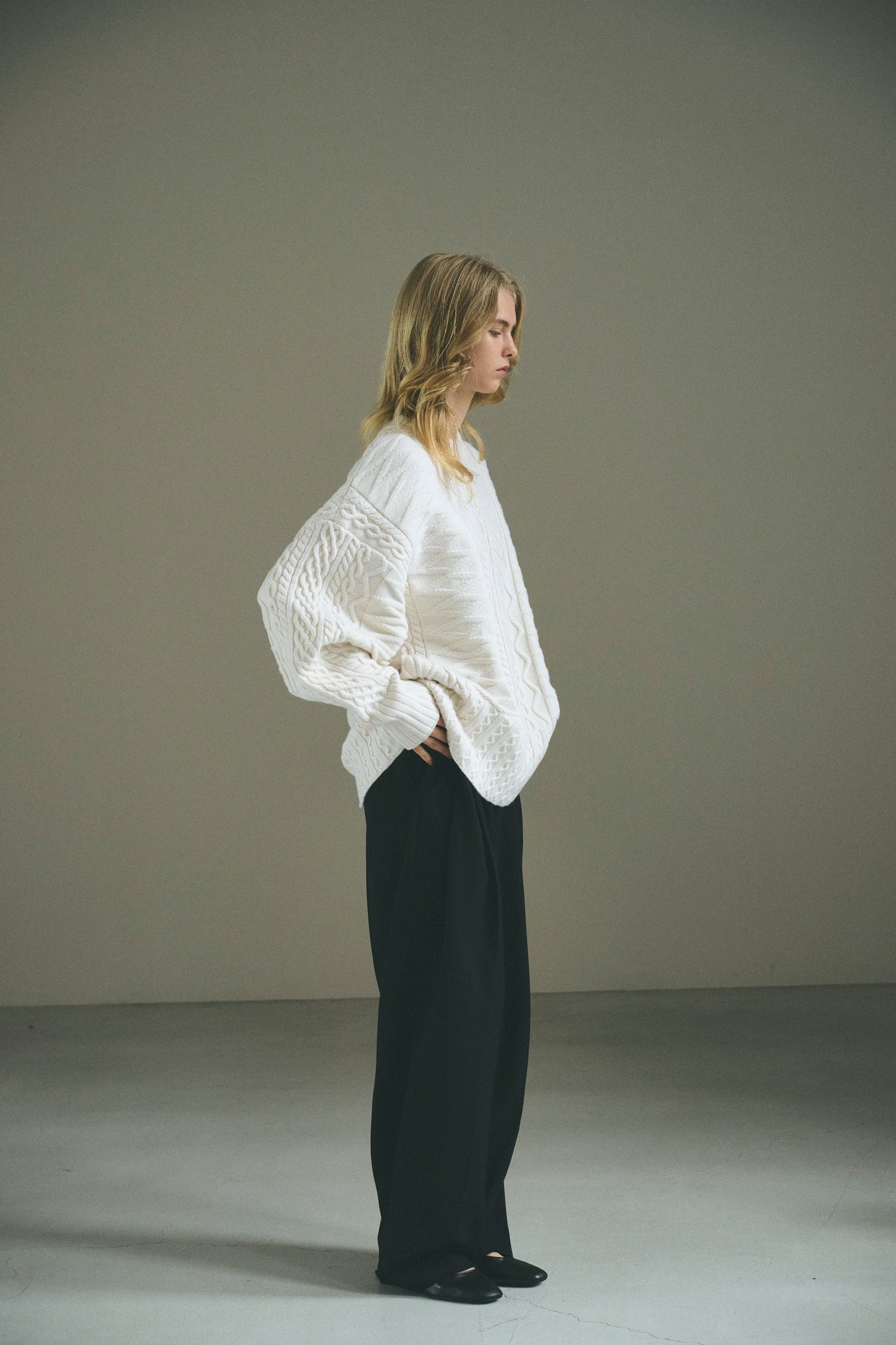 【PRE ORDER】multi cable sweater
