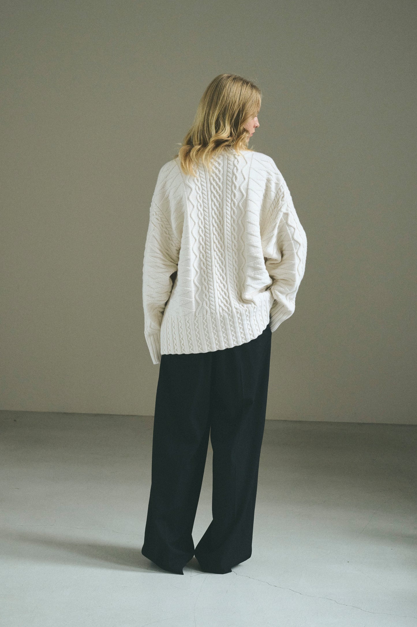 【PRE ORDER】multi cable sweater
