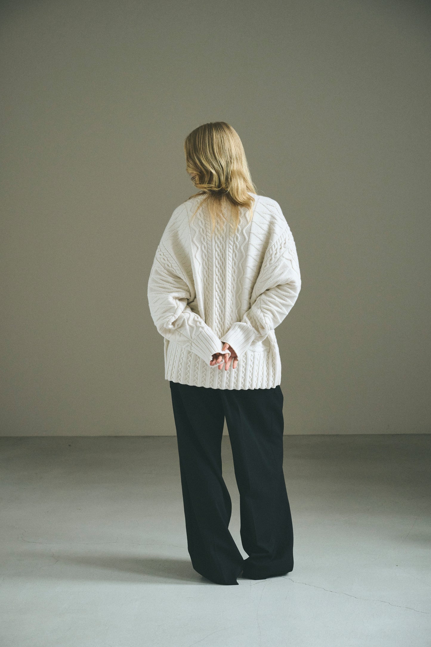 【PRE ORDER】multi cable sweater