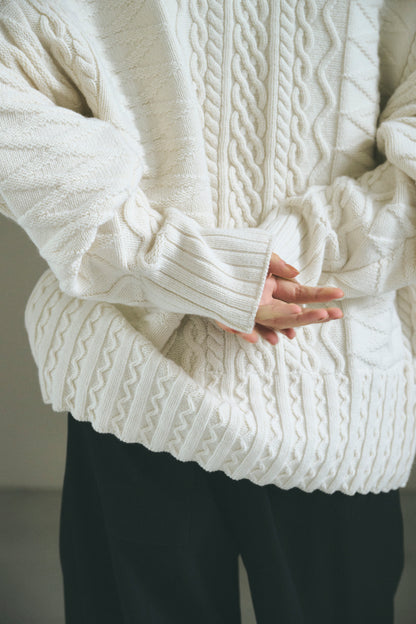 【PRE ORDER】multi cable sweater